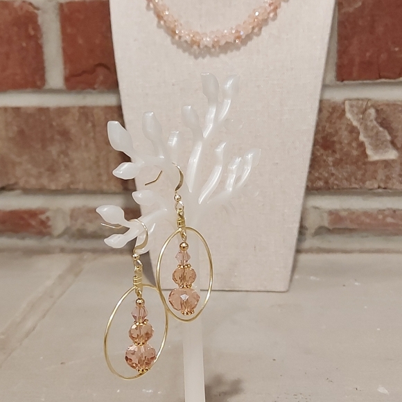 Champagne Choker with matching Earrings - Picture 12 of 15